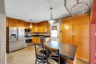 2 Briggs St, Hicksville, NY 11801 - Photo 4