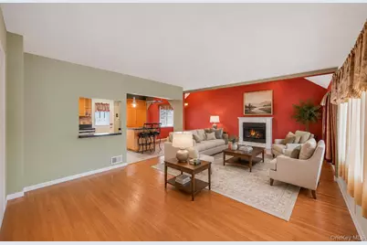 2 Briggs Street, Hicksville, NY 11801 - Photo 6