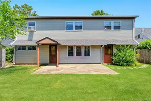 26 Berry Ln, Hicksville, NY 11801 - Photo 24