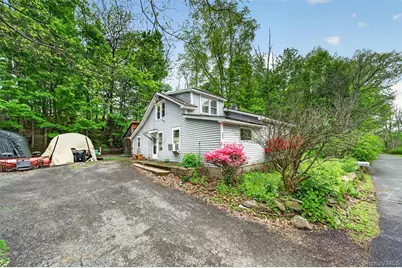 32 Tarbell Road, Wallkill, NY 12721 - Photo 2