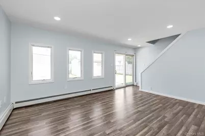 5 Trumpet Lane, Levittown, NY 11756 - Photo 2