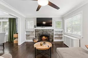 20 Beverly Pkwy, Freeport, NY 11520 - Photo 2