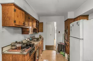 61 Redwood Ln, Massapequa Park, NY 11762 - Photo 8