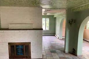 40 East Ave, Freeport, NY 11520 - Photo 10