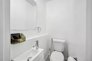 2067 Chatterton Ave, Bronx, NY 10472 - Photo 12