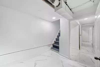 2067 Chatterton Avenue, Bronx, NY 10472 - Photo 28