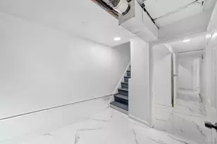 2067 Chatterton Ave, Bronx, NY 10472 - Photo 28