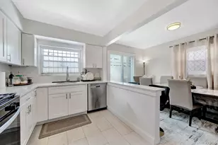 2067 Chatterton Ave, Bronx, NY 10472 - Photo 10
