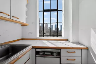 353 W 56th St, New York, NY 10019 - Photo 12