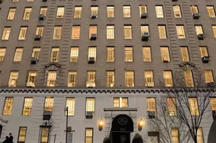 353 W 56th St, New York, NY 10019 - Photo 2