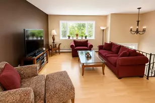 7 Twin Ct, Pearl River, NY 10965 - Photo 2