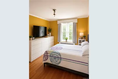 [Address not provided], Bronx, NY 10470 - Photo 6
