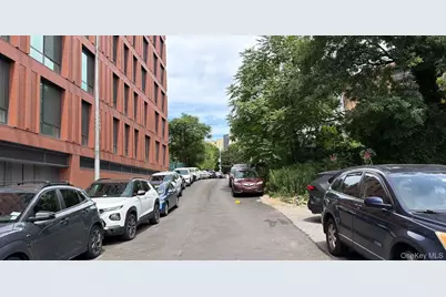 72 Clove Road #76-2, Brooklyn, NY 11225 - Photo 2