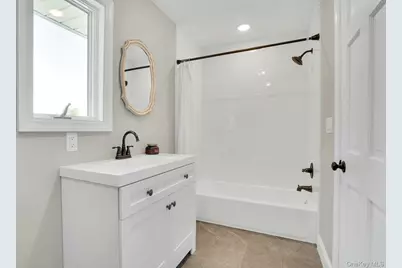 30 Sarina Drive, Commack, NY 11725 - Photo 14