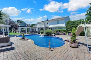 257 Shadybrook Ln, West Islip, NY 11795 - Photo 42