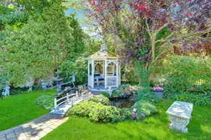 257 Shadybrook Ln, West Islip, NY 11795 - Photo 36