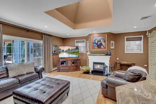 257 Shadybrook Ln, West Islip, NY 11795 - Photo 16