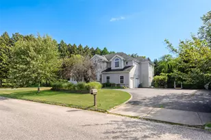 72 Sweetgum Ln, Miller Place, NY 11764 - Photo 6