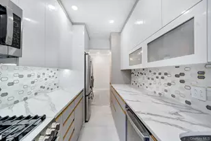 98-25 64th Rd, Rego Park, NY 11374 - Photo 16