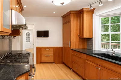 190 Douglas Place, Mount Vernon, NY 10552 - Photo 14