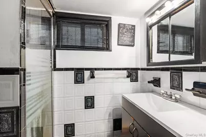 4212 Wilder Avenue, Bronx, NY 10466 - Photo 16