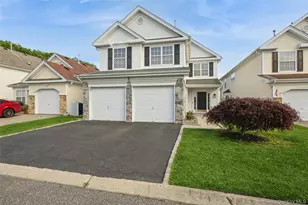 8 Jennifer Ln, Middle Island, NY 11953 - Photo 2