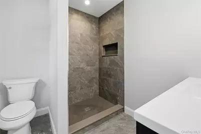 37 2nd Street, Moriches, NY 11955 - Photo 18