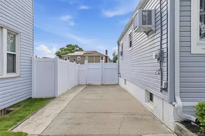 64 Lehrer Avenue, Elmont, NY 11003 - Photo 22