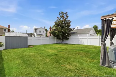 64 Lehrer Avenue, Elmont, NY 11003 - Photo 28