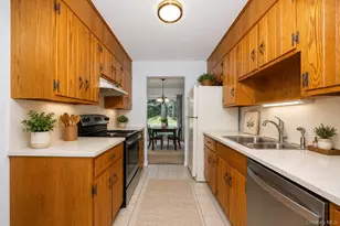 9 Ruby Cir, Poughkeepsie, NY 12603 - Photo 2