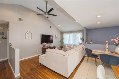 389 Briarwood Road, Massapequa, NY 11758 - Photo 8