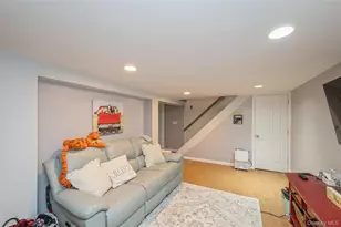 389 Briarwood Rd, Massapequa, NY 11758 - Photo 16