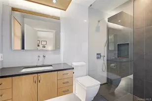 3 Engineers Rd, Roslyn, NY 11576 - Photo 20