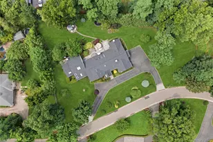 3 Engineers Rd, Roslyn, NY 11576 - Photo 32