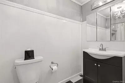112 The Glen #112, Glen Head, NY 11545 - Photo 28