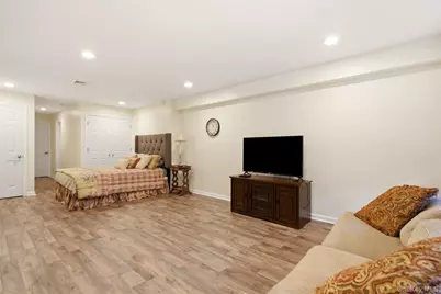 112 The Glen #112, Glen Head, NY 11545 - Photo 26