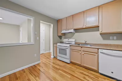 10-12 Chestnut Street #A304, Suffern, NY 10901 - Photo 8