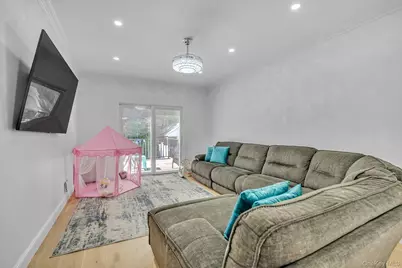 206-15 Richland Avenue, Oakland Gardens, NY 11364 - Photo 6
