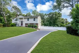 4 Dale Ct, Hauppauge, NY 11788 - Photo 2