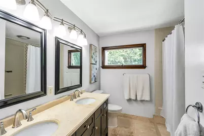 4 Dale Court, Hauppauge, NY 11788 - Photo 14