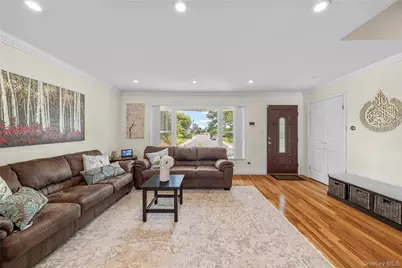 16 Cumberland Road, Jericho, NY 11753 - Photo 6