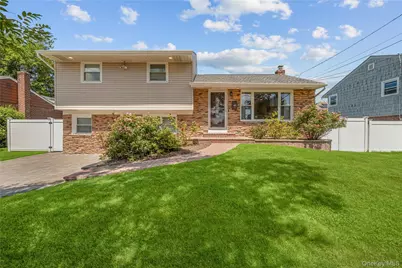16 Cumberland Road, Jericho, NY 11753 - Photo 1