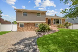 16 Cumberland Rd, Jericho, NY 11753 - Photo 2