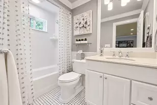 7 Talbot Ln, Smithtown, NY 11787 - Photo 16