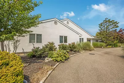 6 Twilight Court, Melville, NY 11747 - Photo 2