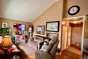89 Rugby Dr, Shirley, NY 11967 - Photo 10