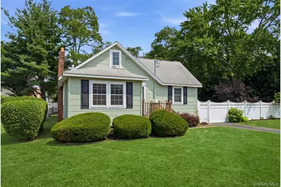 131 Terrace Avenue, West Babylon, NY 11704 - Photo 2