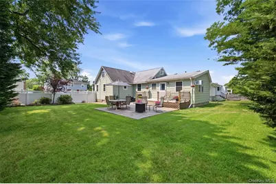 131 Terrace Avenue, West Babylon, NY 11704 - Photo 20