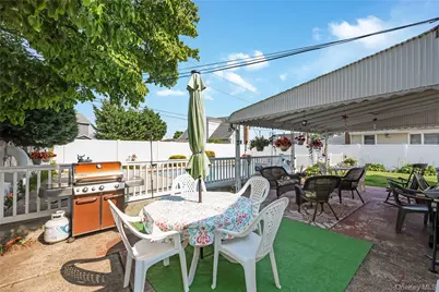 23 Scholl Drive, Farmingdale, NY 11735 - Photo 4