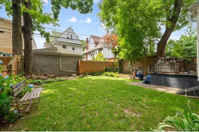 644 E 24th Street, Brooklyn, NY 11210 - Photo 24